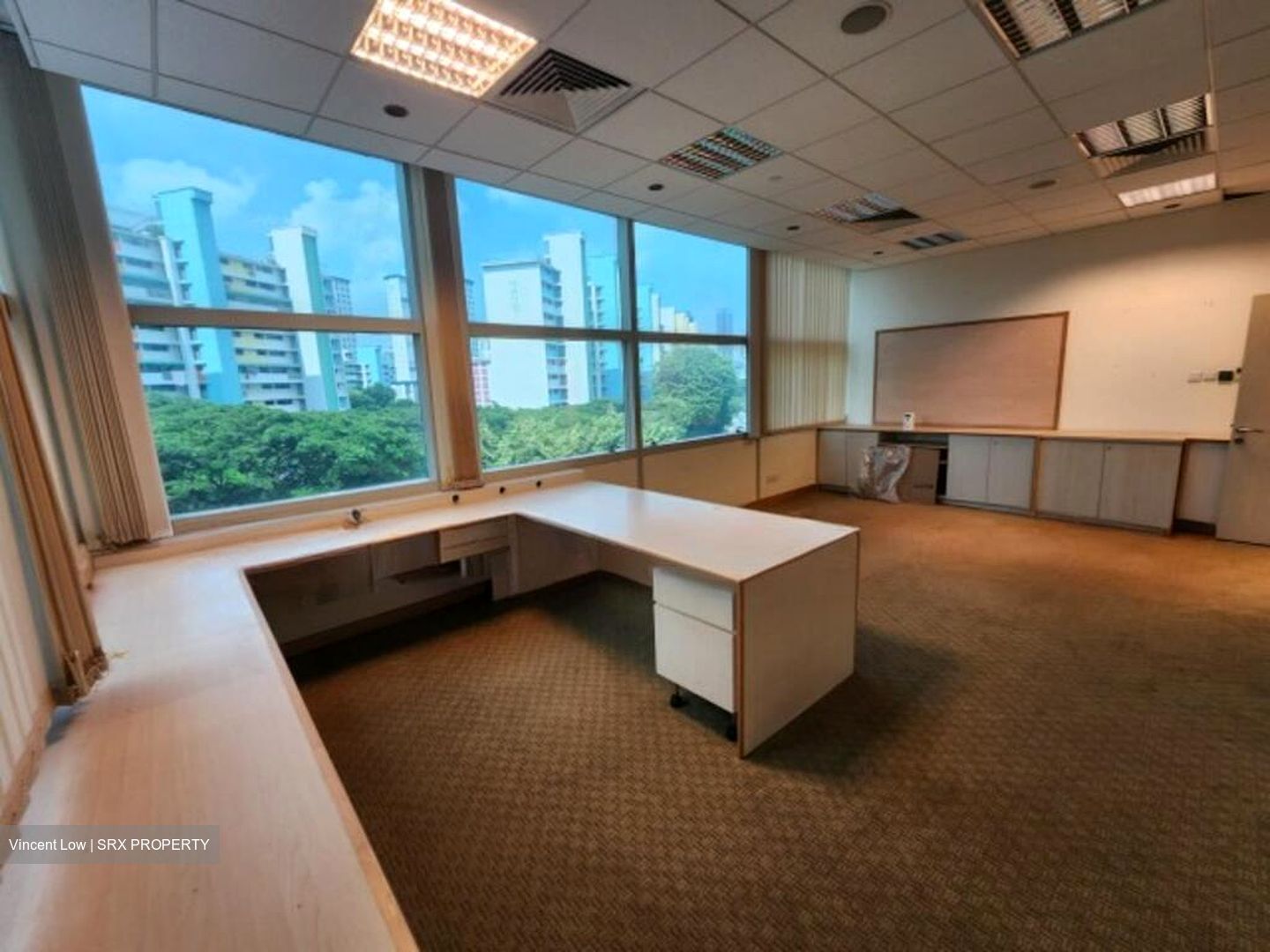 Lorong 8 Toa Payoh (D12), Office #496695841